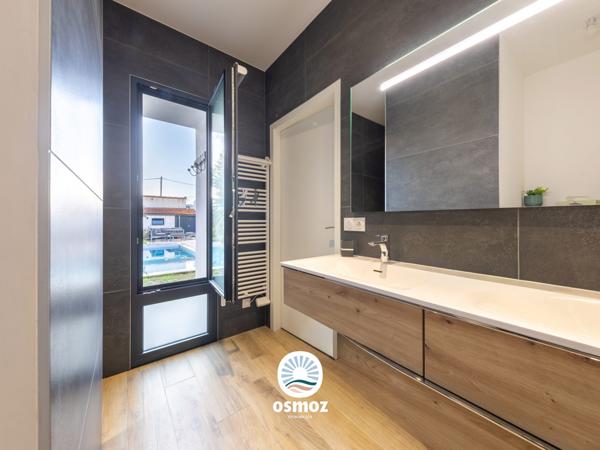 Maison de standing type 5 à 10 minutes à pied de la gare de La Rochelle !