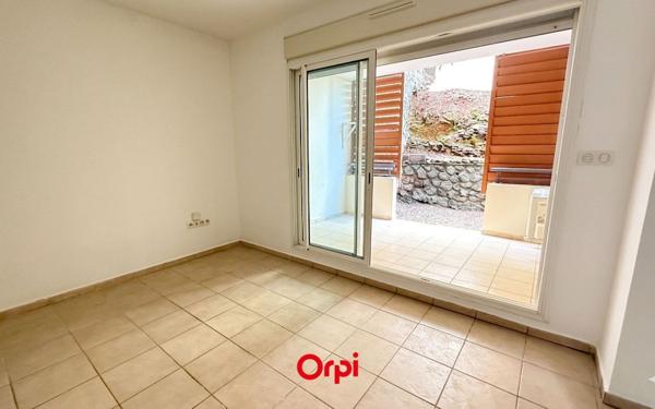 Appartement à vendre    2 pièces •  Saint-Denis