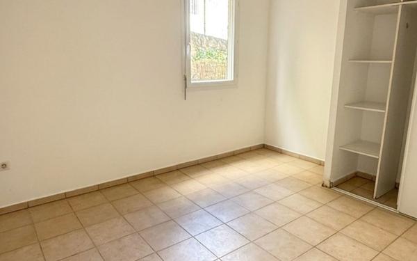 Appartement à vendre    2 pièces •  Saint-Denis