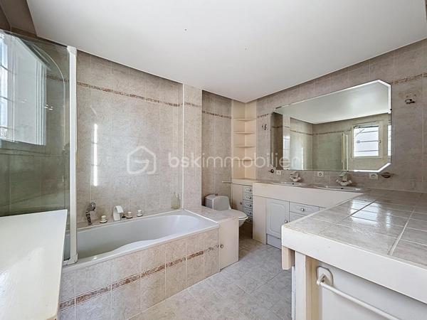 Maison traditionnelle de 195 m²