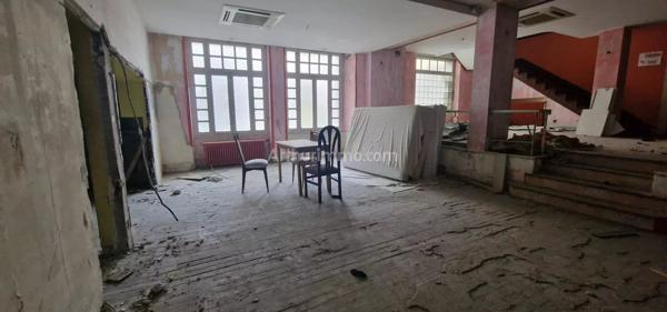 Vente Immeuble 80 pièces 1890 m2 à Lourdes