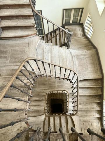 HAUSSMANIEN SPÉCIAL INVESTISSEUR – APPARTEMENT VENDU LOUÉ