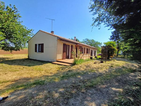 MAISON DE PLAIN PIED A LA CAMPAGNE AVEC GARAGE