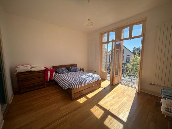 Maison 12 pièces 311 m2