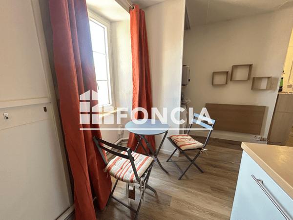 Location Studio meublé 35.69 m² - 30 RUE DU CORDOUAN La Rochelle 17000