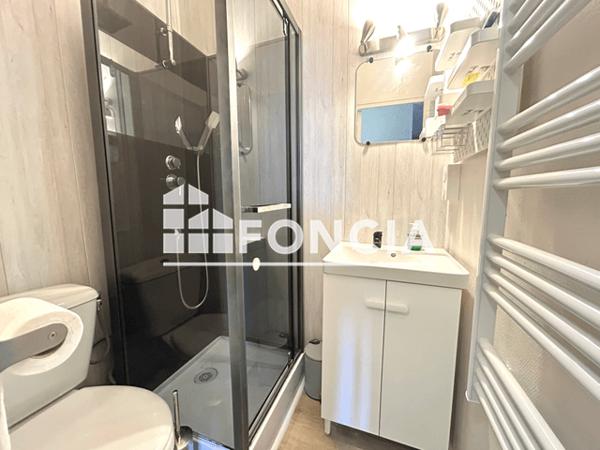 Location Studio meublé 35.69 m² - 30 RUE DU CORDOUAN La Rochelle 17000
