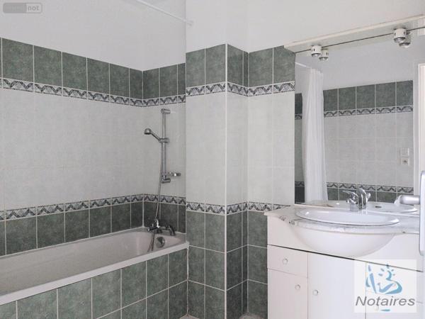 Maison de ville à vendre à Créon en Gironde (33670), ref : 045/2213   
CENTRE