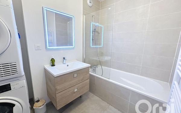 Appartement à vendre    3 pièces • 56,01 m2 Clamart