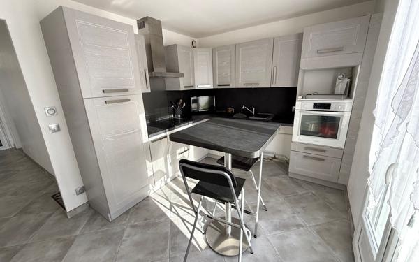 Maison à vendre    5 pièces • 100 m2 Saint-Germain-lès-Corbeil