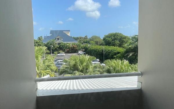 Appartement à louer    3 pièces •  Pointe-à-Pitre