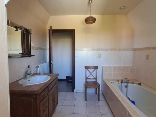 Maison ancienne - Vergt PROCHE DE PERIGUEUX- Maison en pierre avec garage et piscine