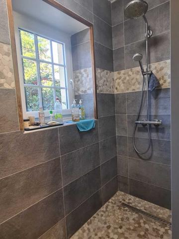 Maison ancienne - Vergt PROCHE DE PERIGUEUX- Maison en pierre avec garage et piscine