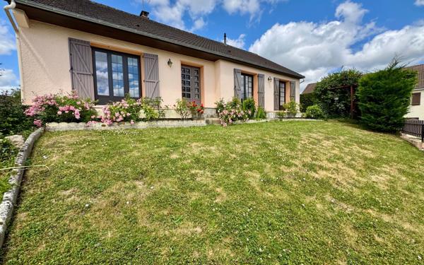 Maison à vendre    6 pièces • 107 m2 La Chapelle-Saint-Aubin