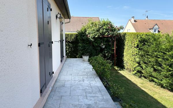 Maison à vendre    6 pièces • 107 m2 La Chapelle-Saint-Aubin