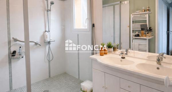 À vendre Maison 5 pièces 140 m² - Hyères 83400