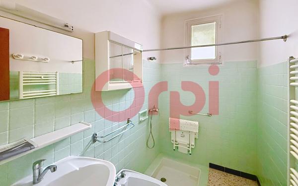 Maison à vendre    5 pièces •  Pia