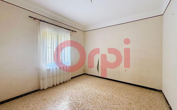 Maison à vendre    5 pièces •  Pia