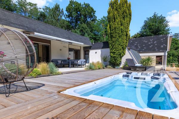 Maison à vendre  6 pièces - 140 m 2   DAX  - 40