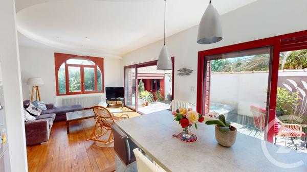Maison à vendre  6 pièces - 140 m 2   DAX  - 40