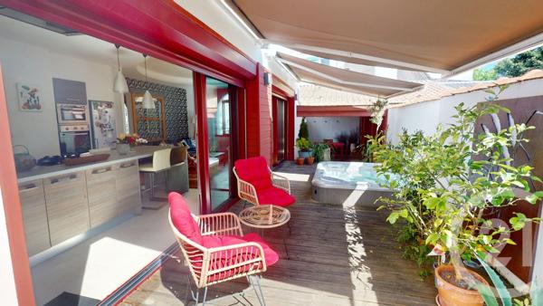 Maison à vendre  6 pièces - 140 m 2   DAX  - 40