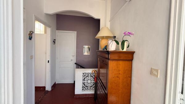 La Seyne proche Centre, belle Maison de ville.