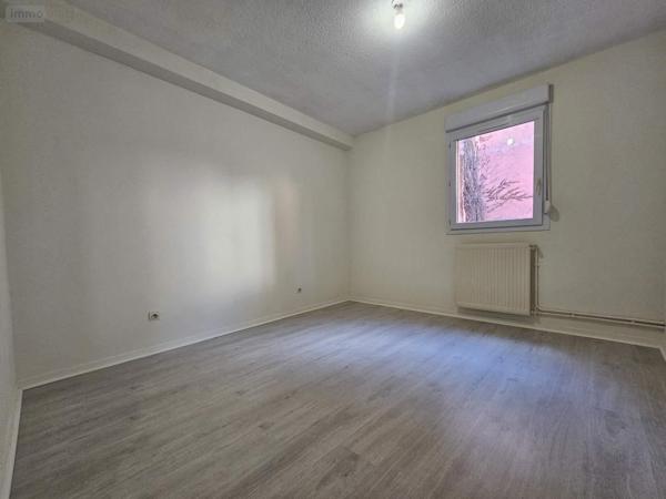 Appartement à louer à Saint-Laurent-sur-Saône dans l'Ain (01750), ref : 008/2379