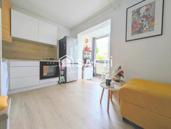 APPARTEMENT T2 AVEC 2 VERANDAS  ET PARKING