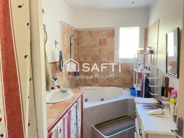 Languedocienne 4 chambres + F2 indépendant garage sur parcelle de 680m2