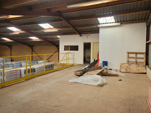 A VENDRE - Locaux d'activité d'environ 612 m² - ZA La Tignonnière, Aubigny-les-Clouzeaux (85)
