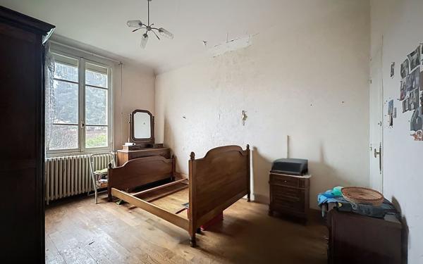 Maison à vendre    6 pièces •  Le Creusot