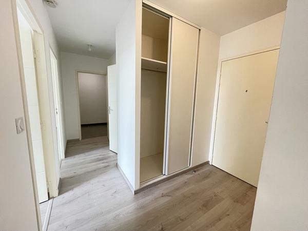 AVRILLE APPARTEMENT T3 AVEC TERRASSE,  
Avrille 49240
