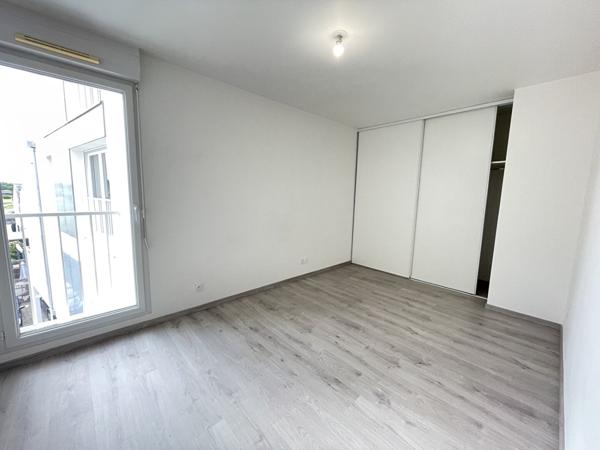 AVRILLE APPARTEMENT T3 AVEC TERRASSE,  
Avrille 49240