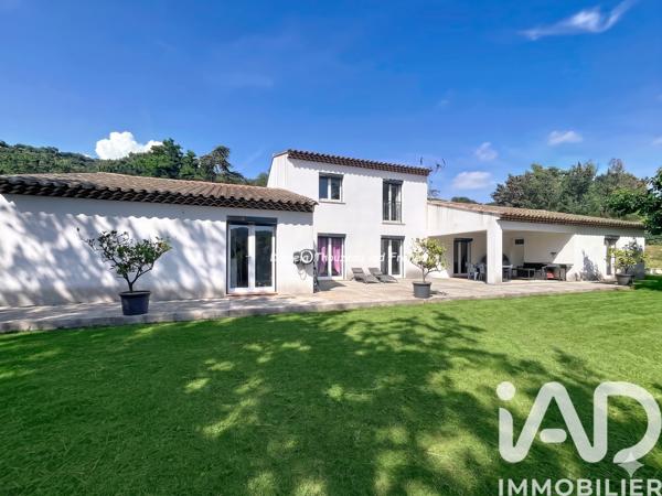 Maison à vendre 8 pièces 168 m² Collobrières