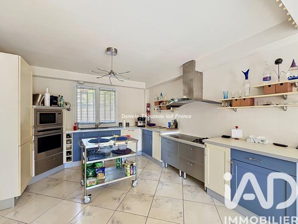 Maison à vendre 8 pièces 168 m² Collobrières