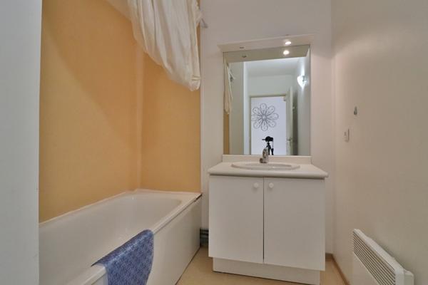 Appartement t2 - 48m2- Terrasse - Station thermale d'Avène