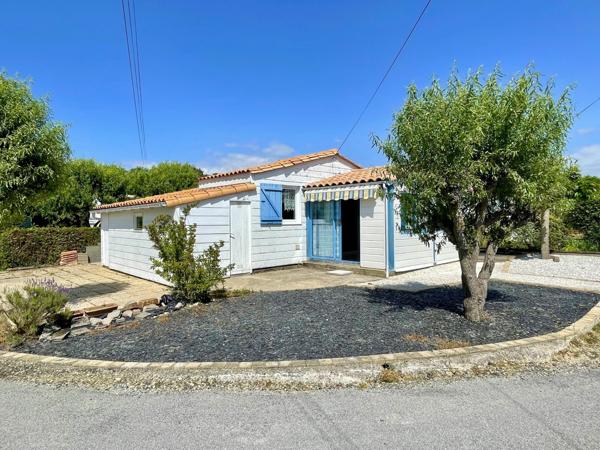 Terrain de loisir avec son chalet dans un PRL.