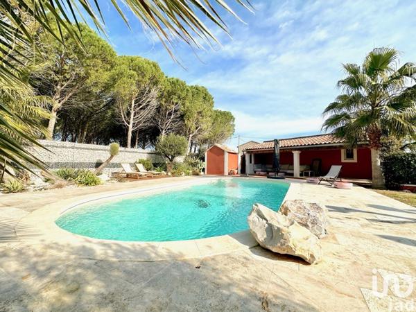 Maison 8 pièces de 243 m² à Orange (84100)