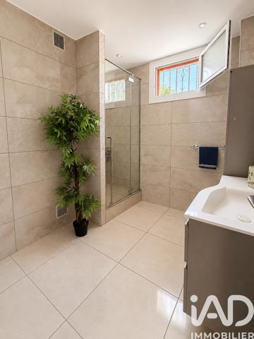 Maison à vendre 7 pièces 200 m² Vitrolles