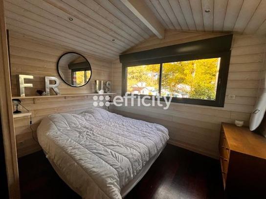 Maison
         5 pièces
        - 100 m² Bien prestige