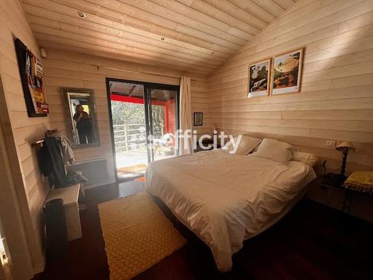 Maison
         5 pièces
        - 100 m² Bien prestige