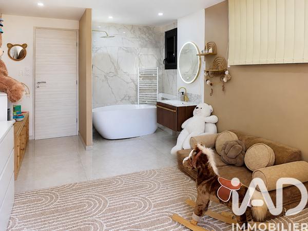 Maison à vendre 7 pièces 270 m² La Cadière-d'Azur