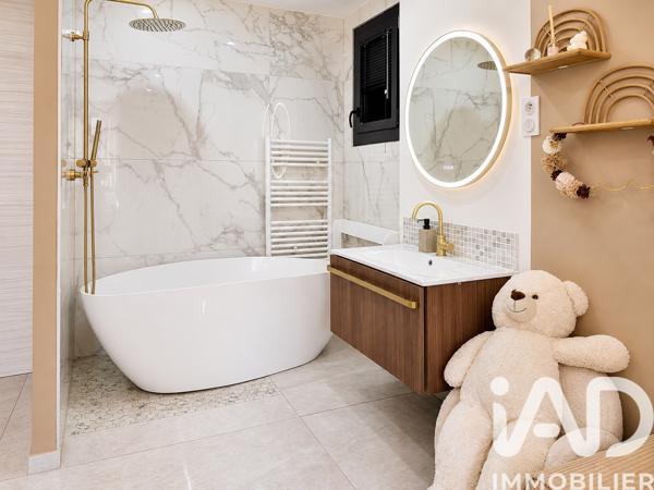 Maison à vendre 7 pièces 270 m² La Cadière-d'Azur