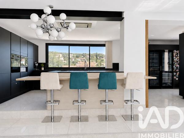 Maison à vendre 7 pièces 270 m² La Cadière-d'Azur