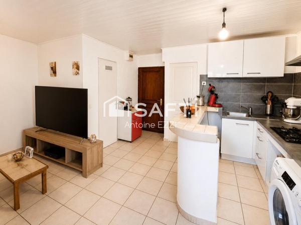 T2 avec bureau au cœur d'Eyguières.