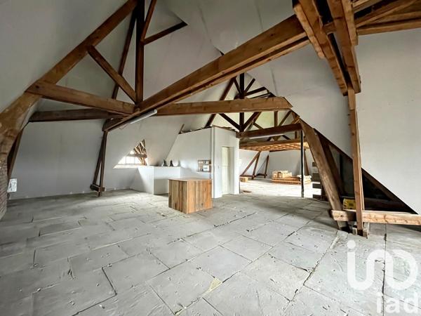 Maison traditionnelle 7 pièces de 210 m² à Louviers (27400)