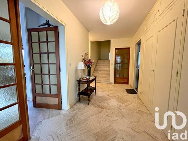 Maison traditionnelle 7 pièces de 210 m² à Louviers (27400)