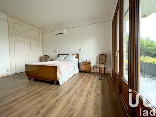 Maison traditionnelle 7 pièces de 210 m² à Louviers (27400)