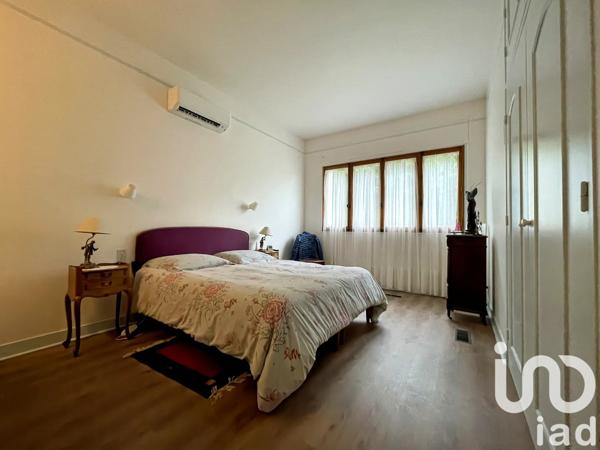 Maison traditionnelle 7 pièces de 210 m² à Louviers (27400)