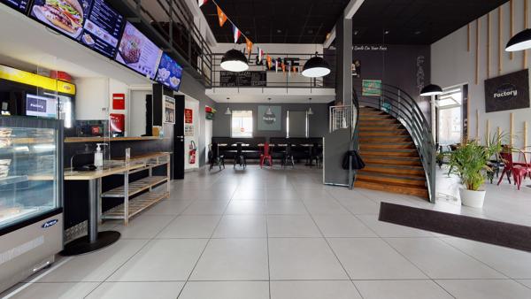 Local commercial 264.3 m2