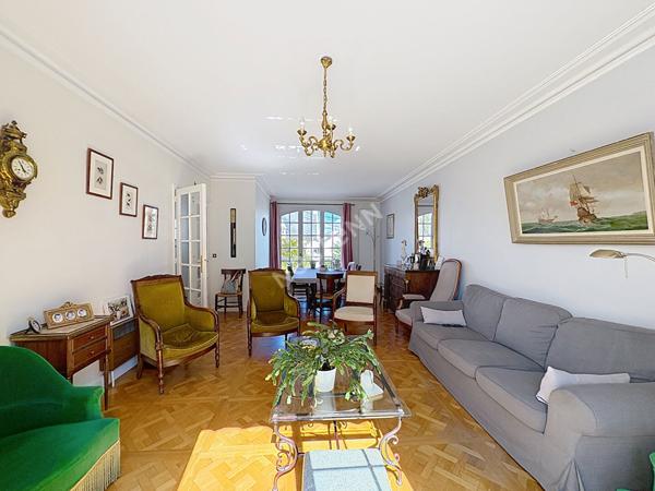 Maison Orvault 8 pièce(s) 175 m2 / 6 chambres / jardin sud / garage